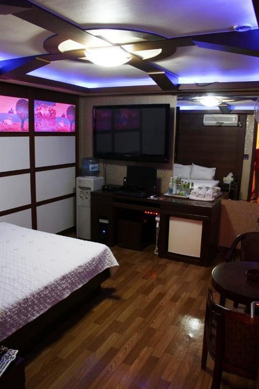Picasso Motel Jongno Seoul Ruang foto